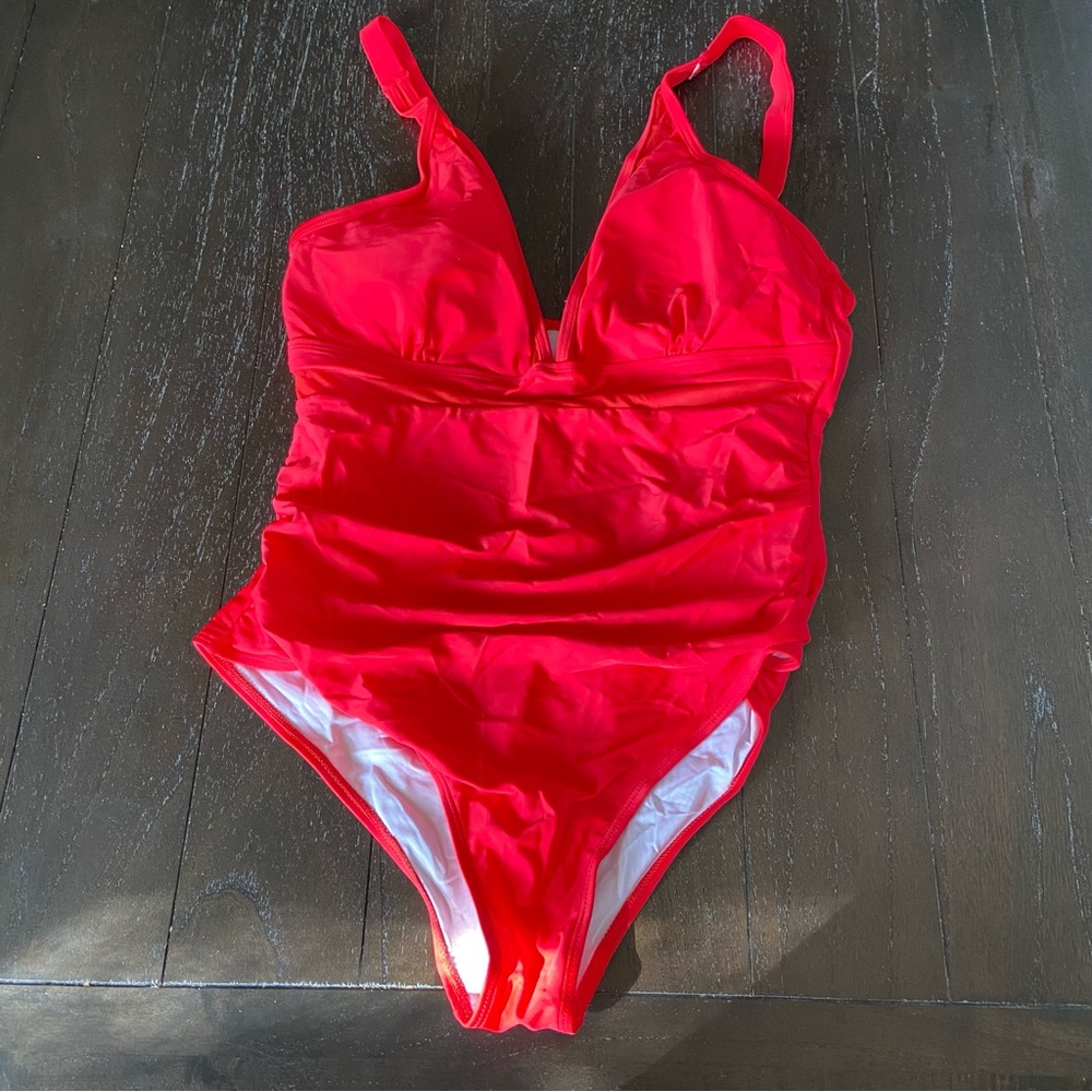 Women’s Cherry Red One Piece Full‎ Coverage Swimsuit NWOT Size XL Colorful Sexy